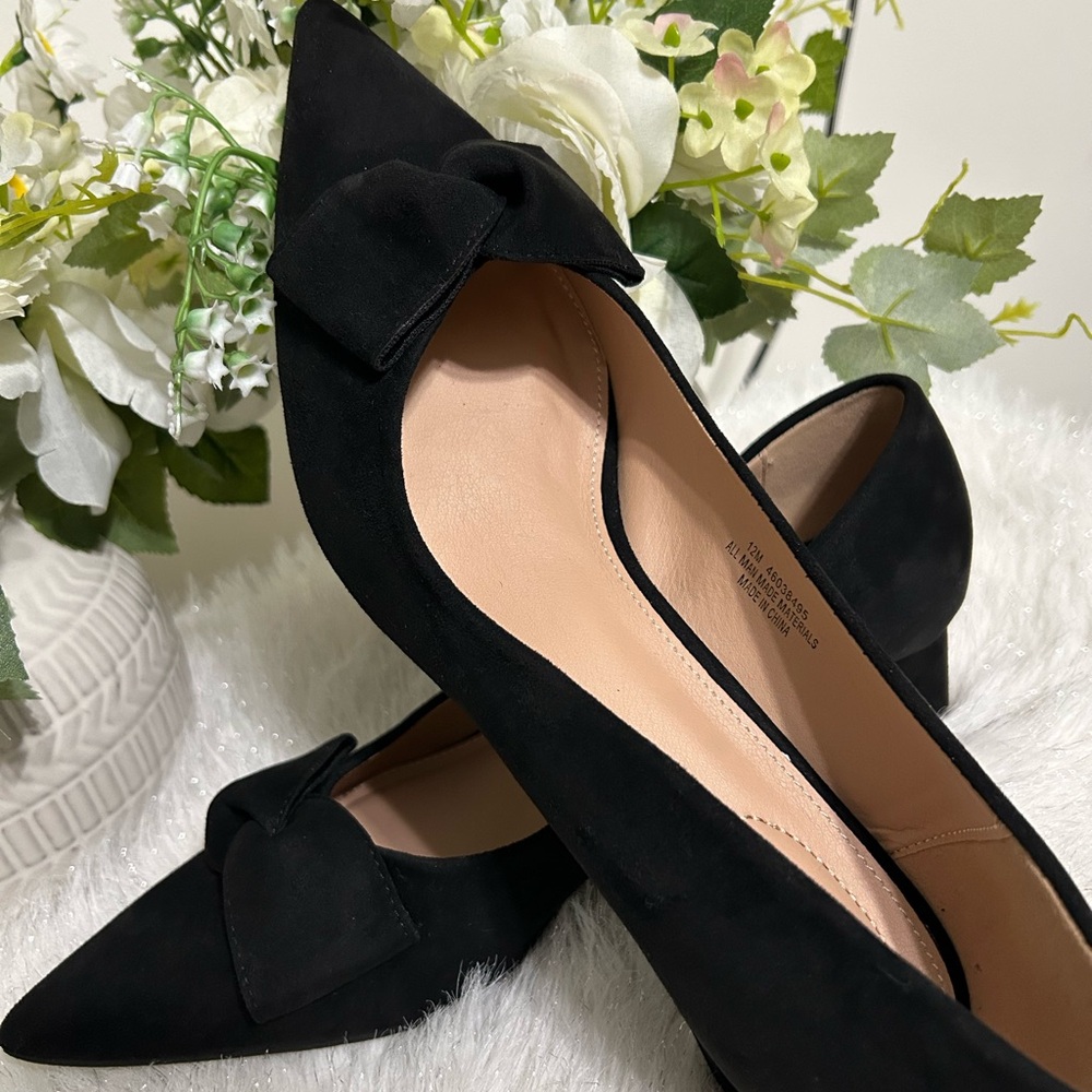 Chic Black Women's Heels with Bow Detail